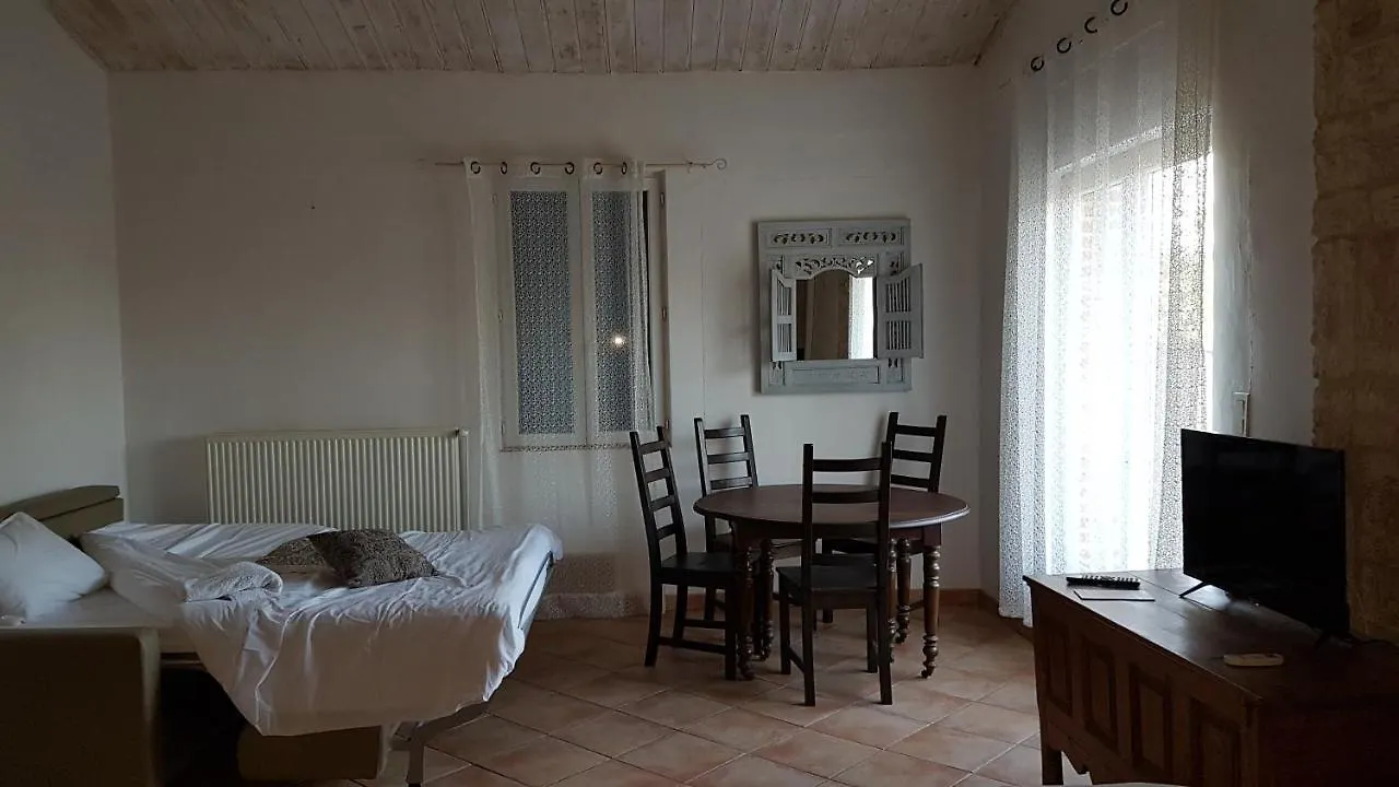 Holiday home Gite Et Piscine Tarn Domaine Des Vignes Saint-Germain-des-Pres